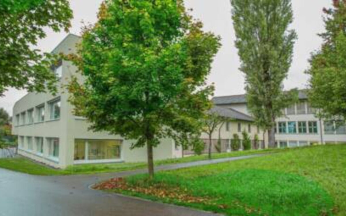 Parteien-Tag in der Sekundarschule Rüti ZH